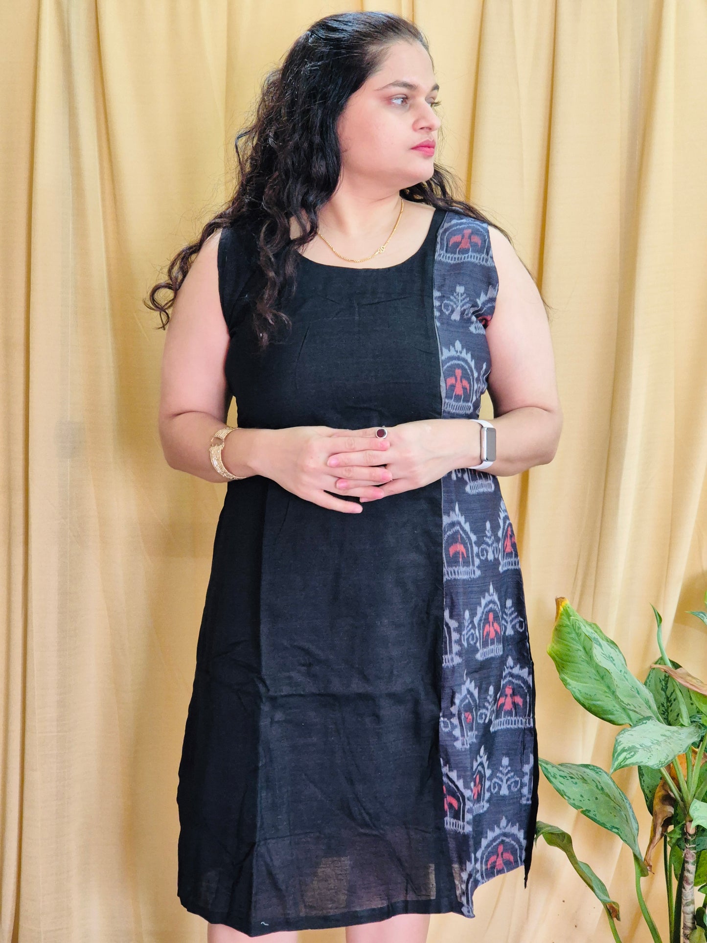 "Viraaj" Black Sambalpuri Handloom Dress - Earthyweaves