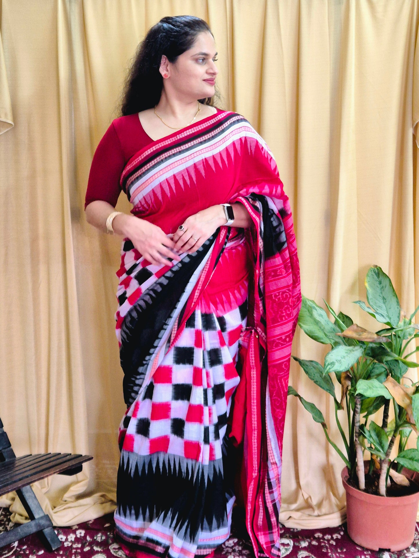"Sampriti" Sambalpuri Handloom Saree - Earthyweaves