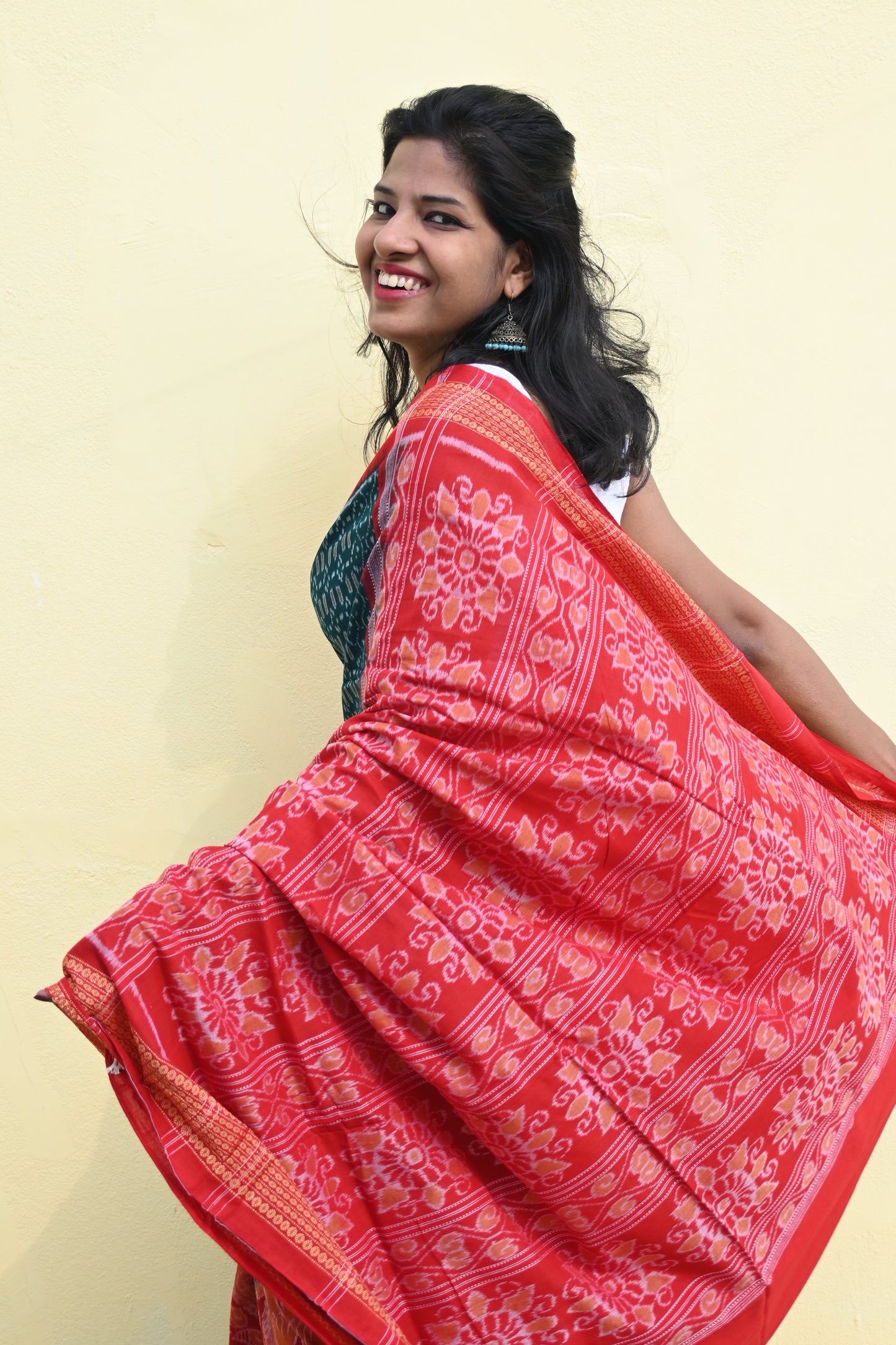 "Kesarika" Sambalpuri Cotton Saree - Earthyweaves
