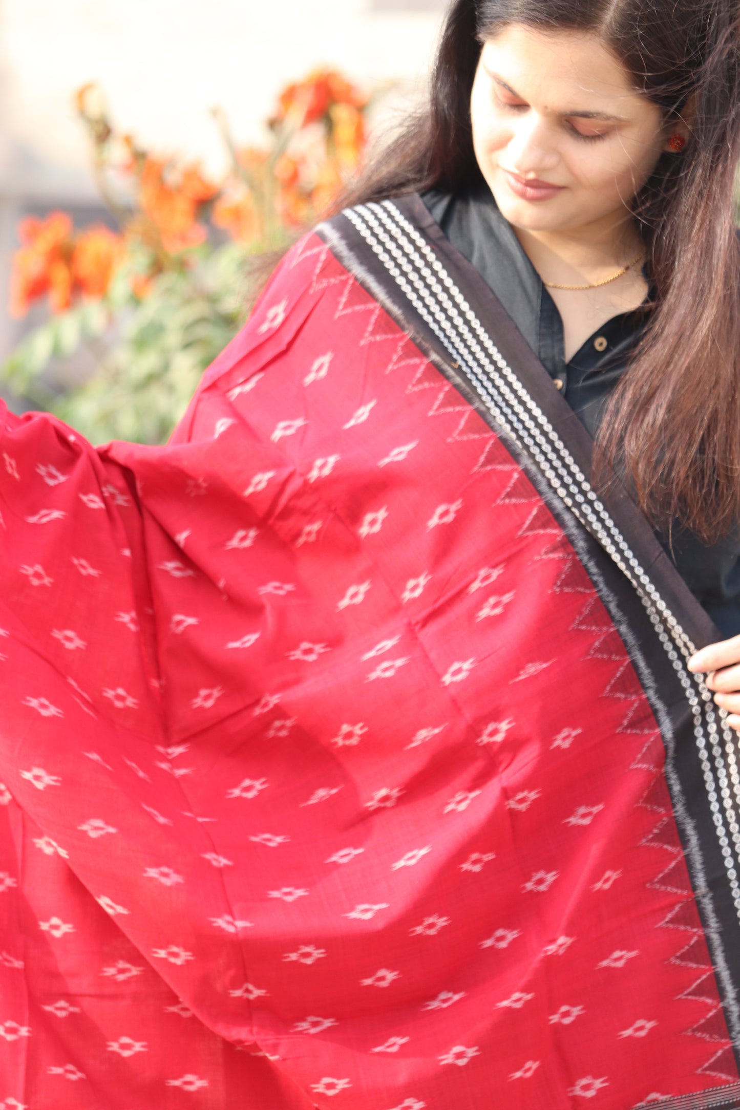 Red with Black border Sambalpuri Dupatta - Earthyweaves