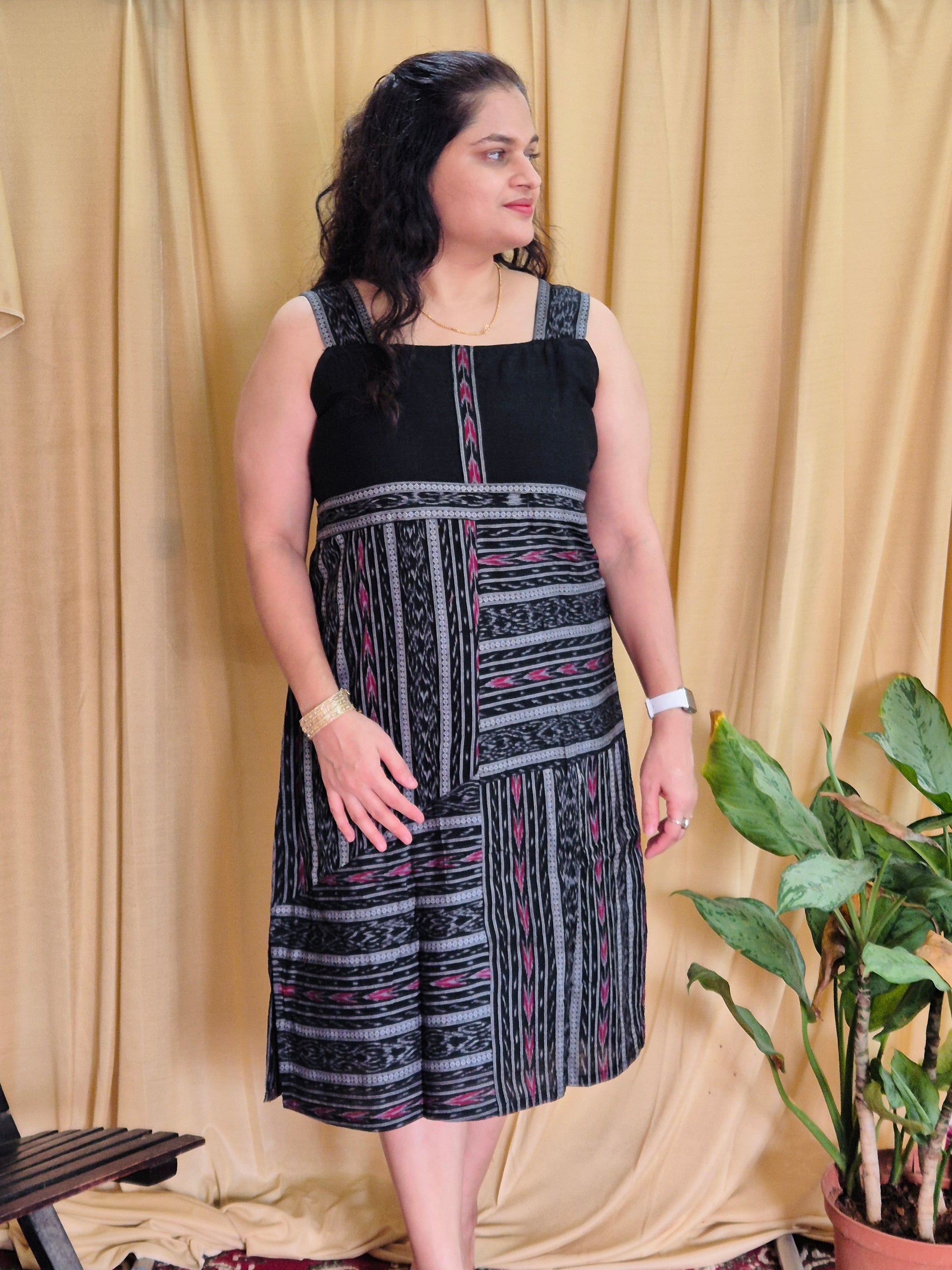 "Charvi" Black Sambalpuri Ikat Dress - Earthyweaves