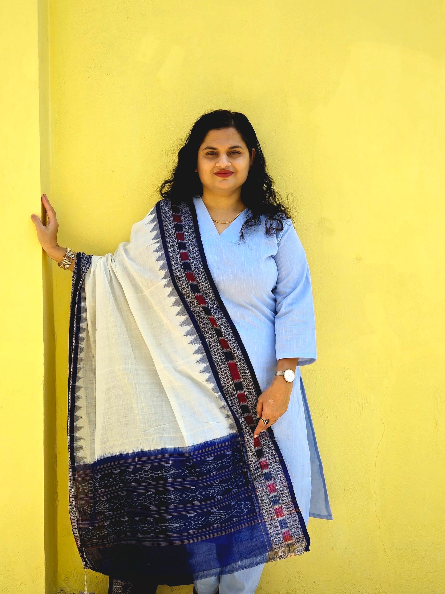 "Neelkanti" Blue Linen Co-ord Set with Sambalpuri Handloom Dupatta - Earthyweaves