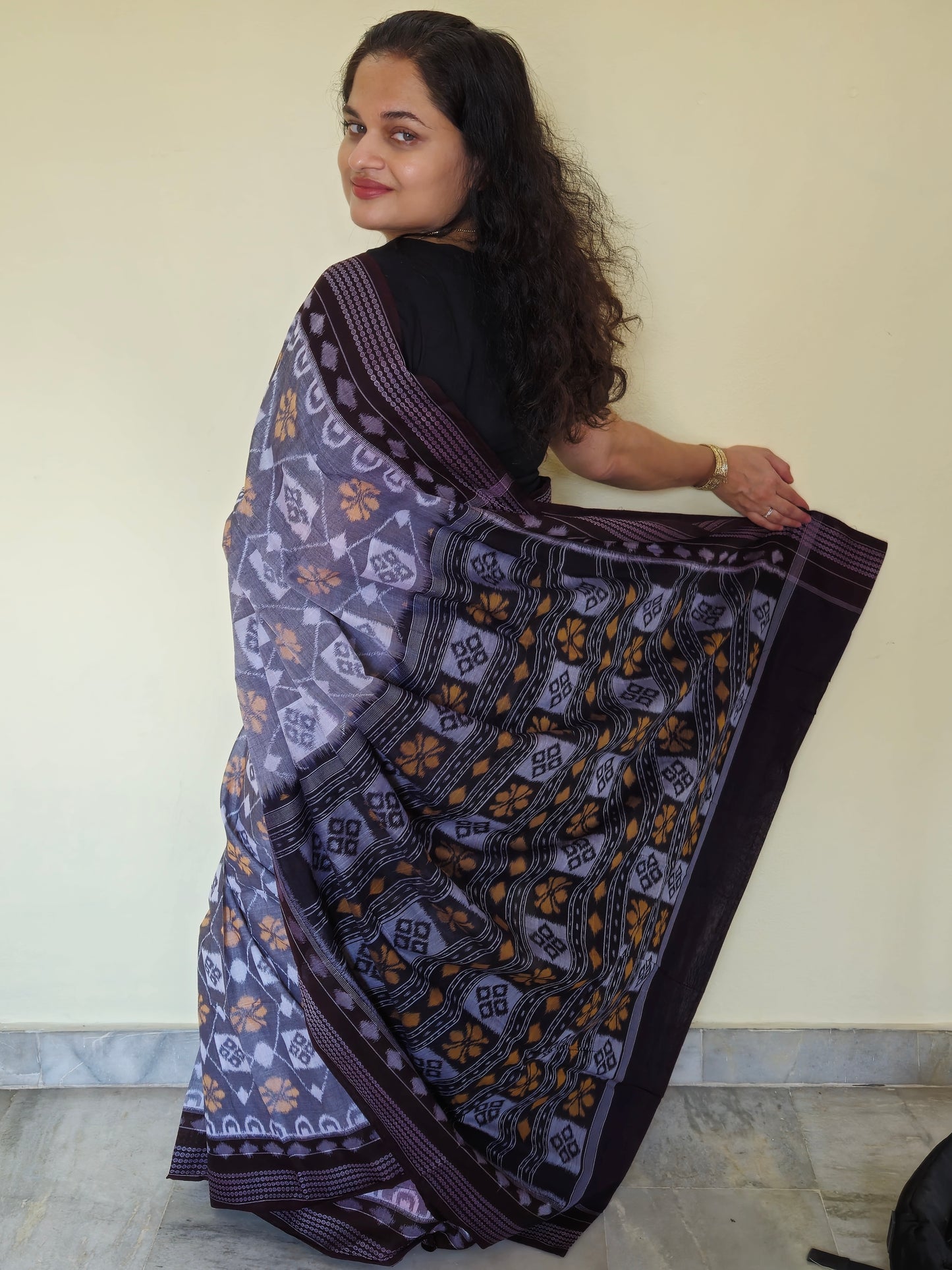 "Vasudha" Sambalpuri Cotton Saree - Earthyweaves
