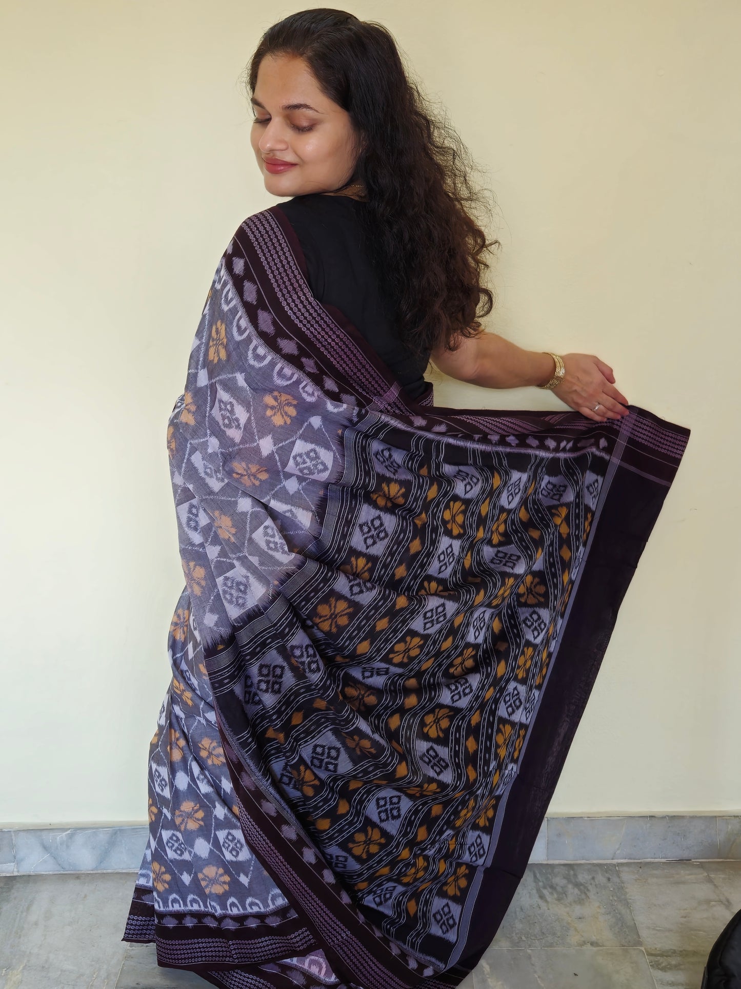"Vasudha" Sambalpuri Cotton Saree - Earthyweaves