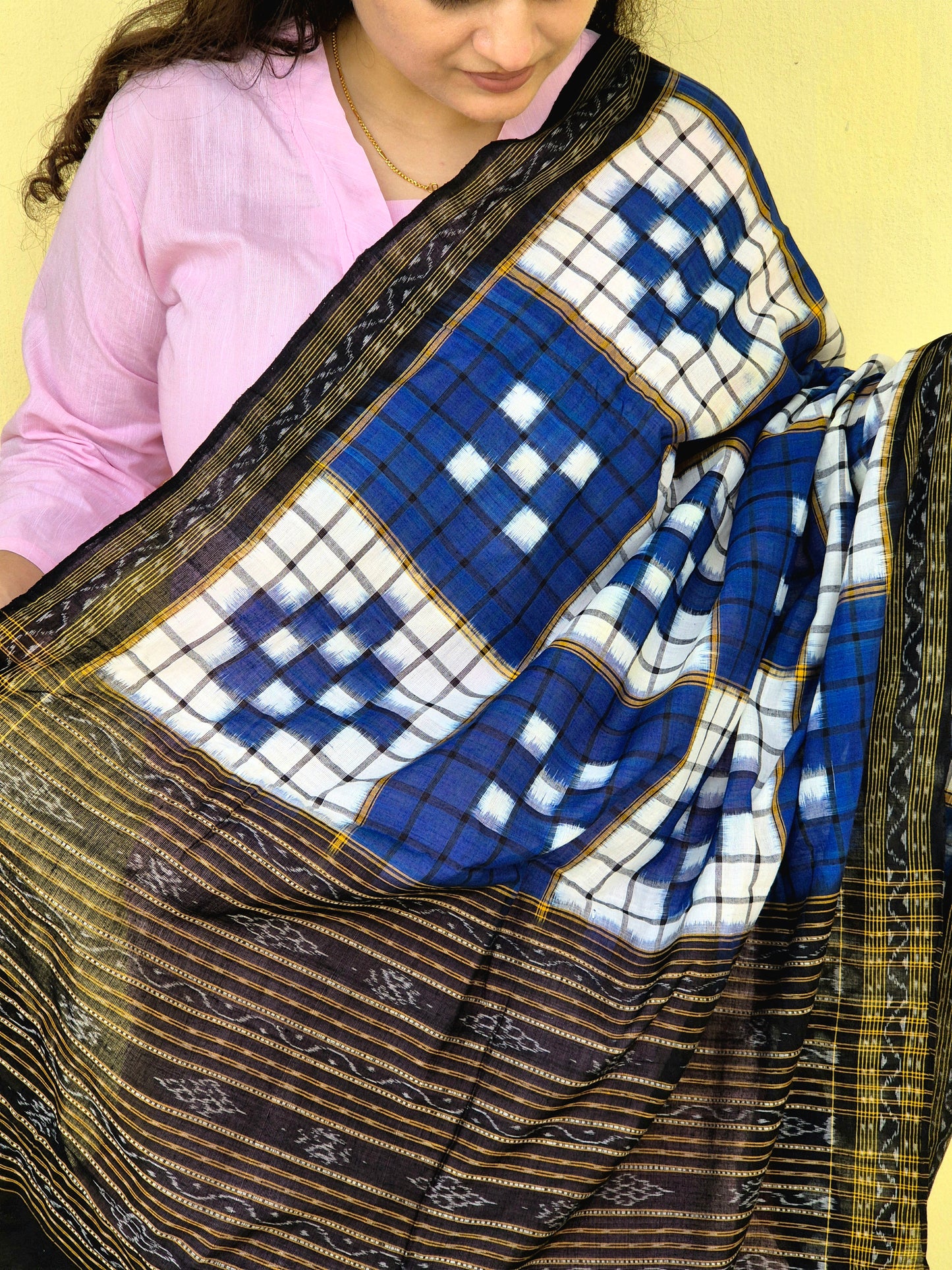 Blue and White Pasapally Sambalpuri Dupatta - Earthyweaves
