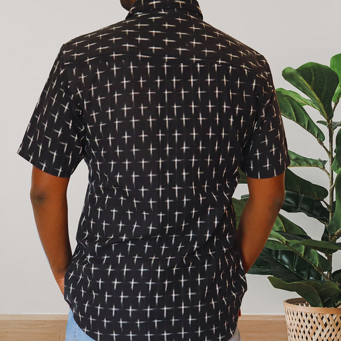 Black Pochampally Unisex Shirt - Earthyweaves