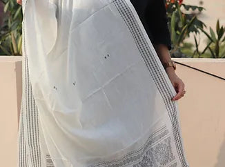 White Sambalpuri Dupatta - Earthyweaves