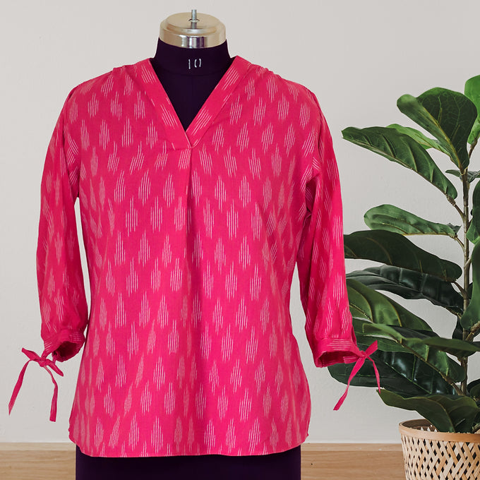 "Vibhrajita" Pochampally Top - Earthyweaves