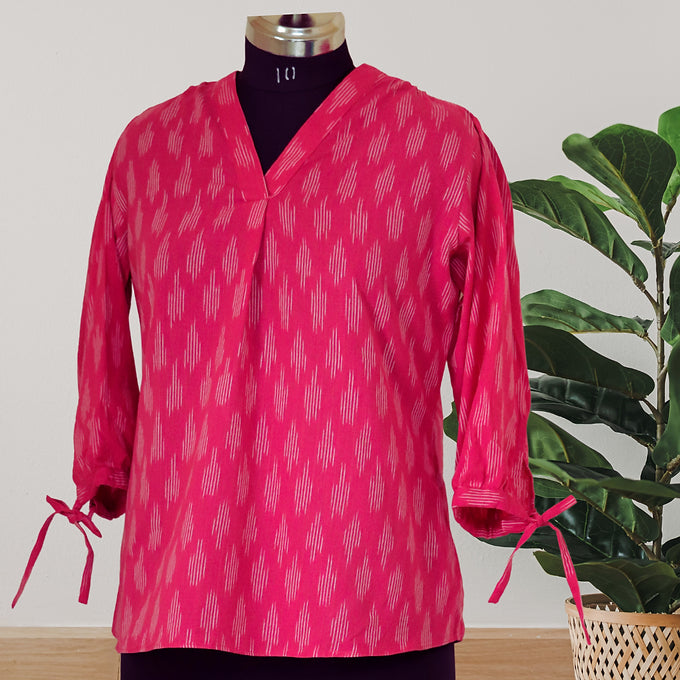 "Vibhrajita" Pochampally Top - Earthyweaves