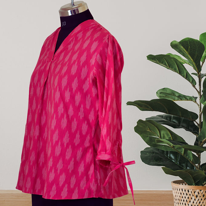 "Vibhrajita" Pochampally Top - Earthyweaves