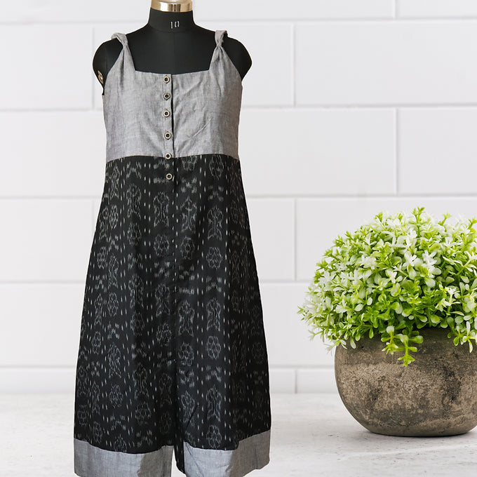 "Alokita" Sambalpuri Dress - Earthyweaves