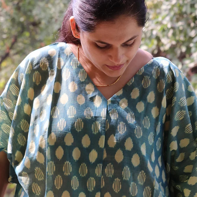 "Vibhrantika" Pochampally Top - Earthyweaves