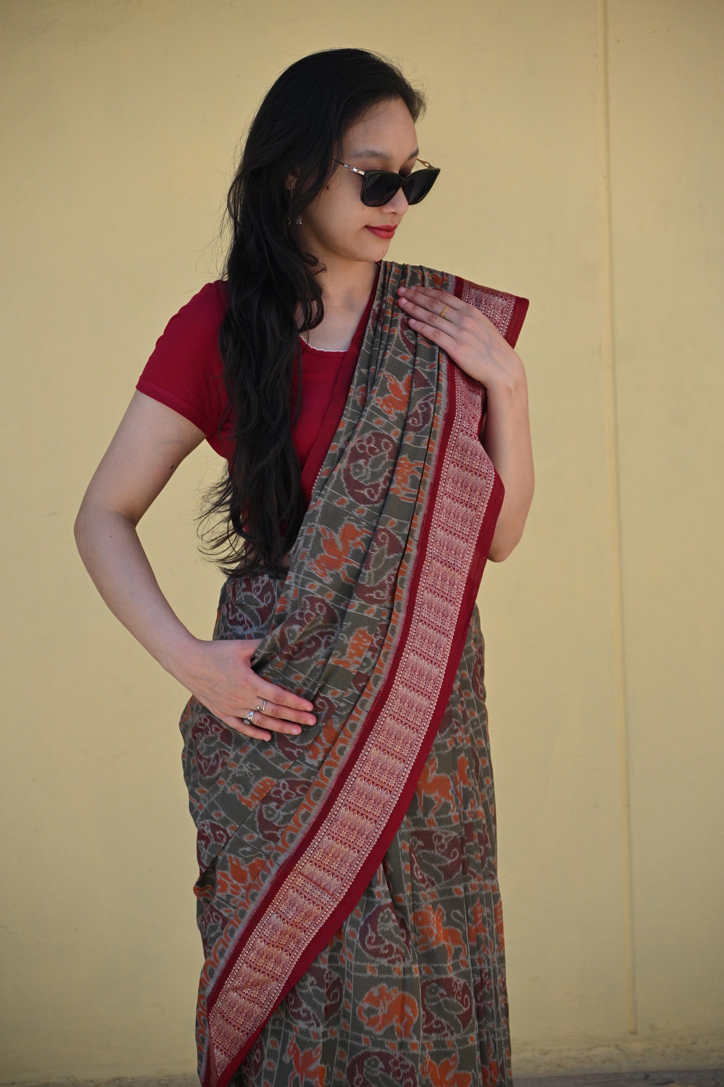 Olive Grey Sambalpuri Handloom Saree with Maroon Temple Border - Earthyweaves