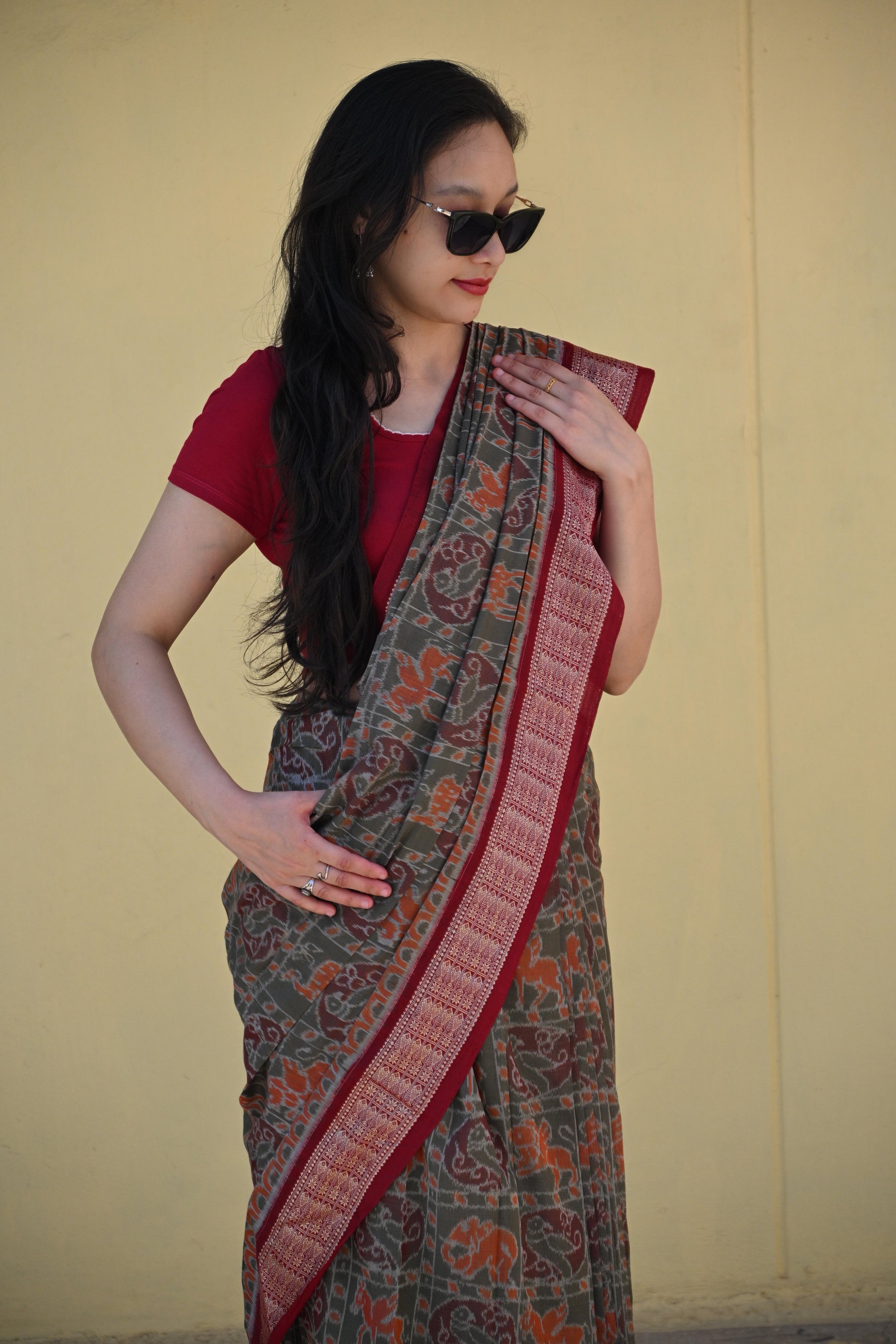 Olive Grey Sambalpuri Handloom Saree with Maroon Temple Border - Earthyweaves