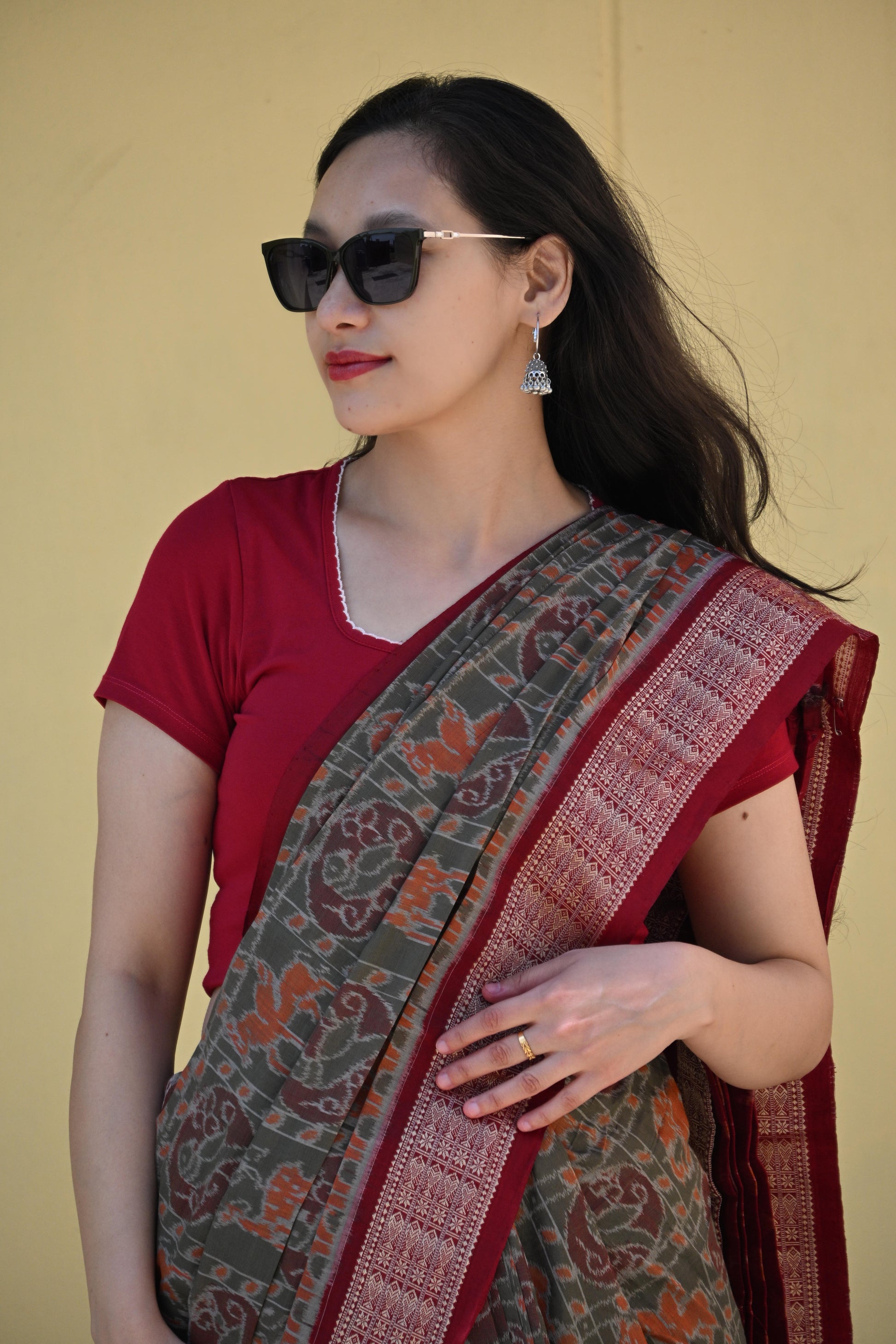 Olive Grey Sambalpuri Handloom Saree with Maroon Temple Border - Earthyweaves