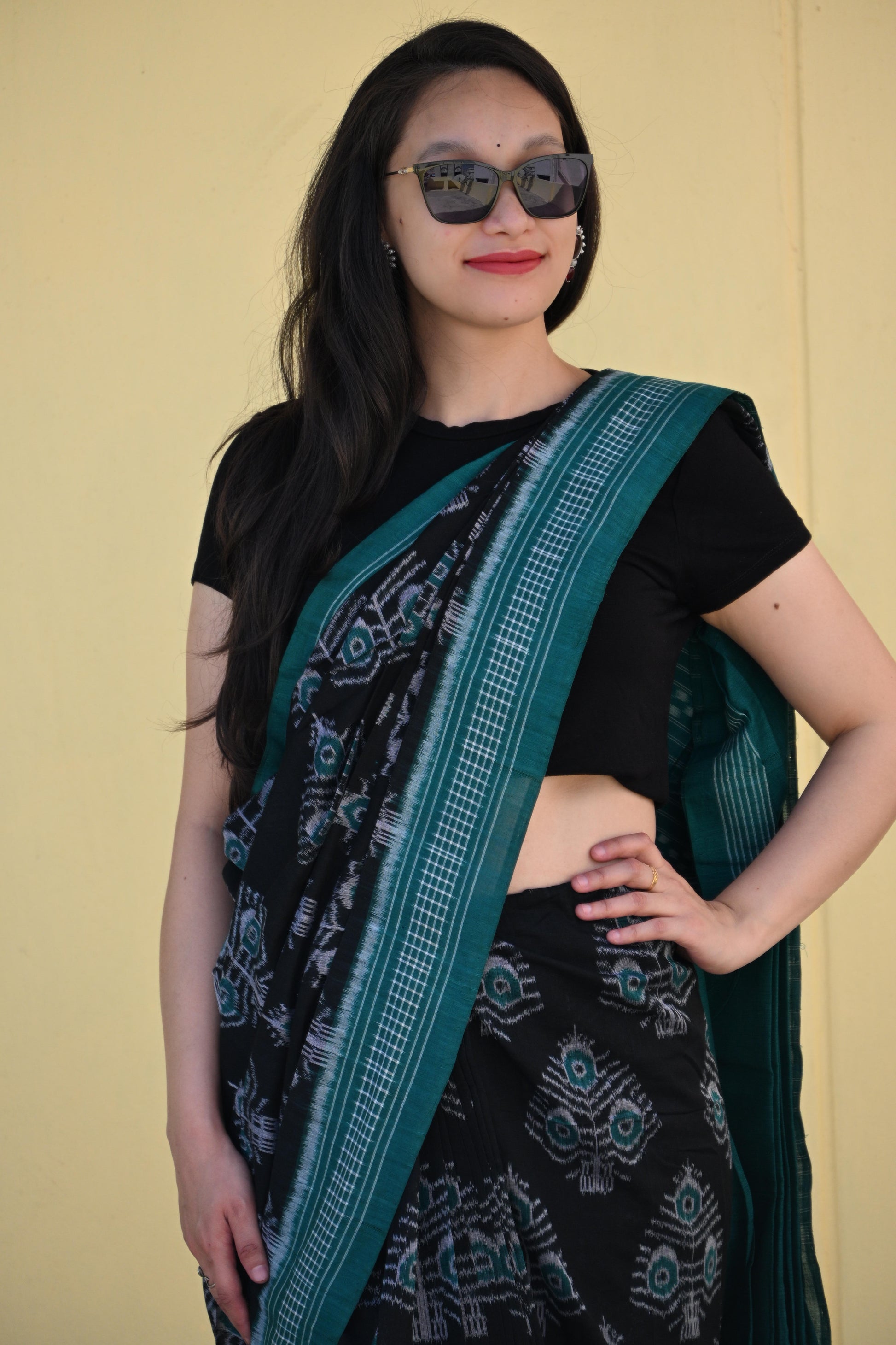 Green and Black Sambalpuri Handloom Saree - Earthyweaves