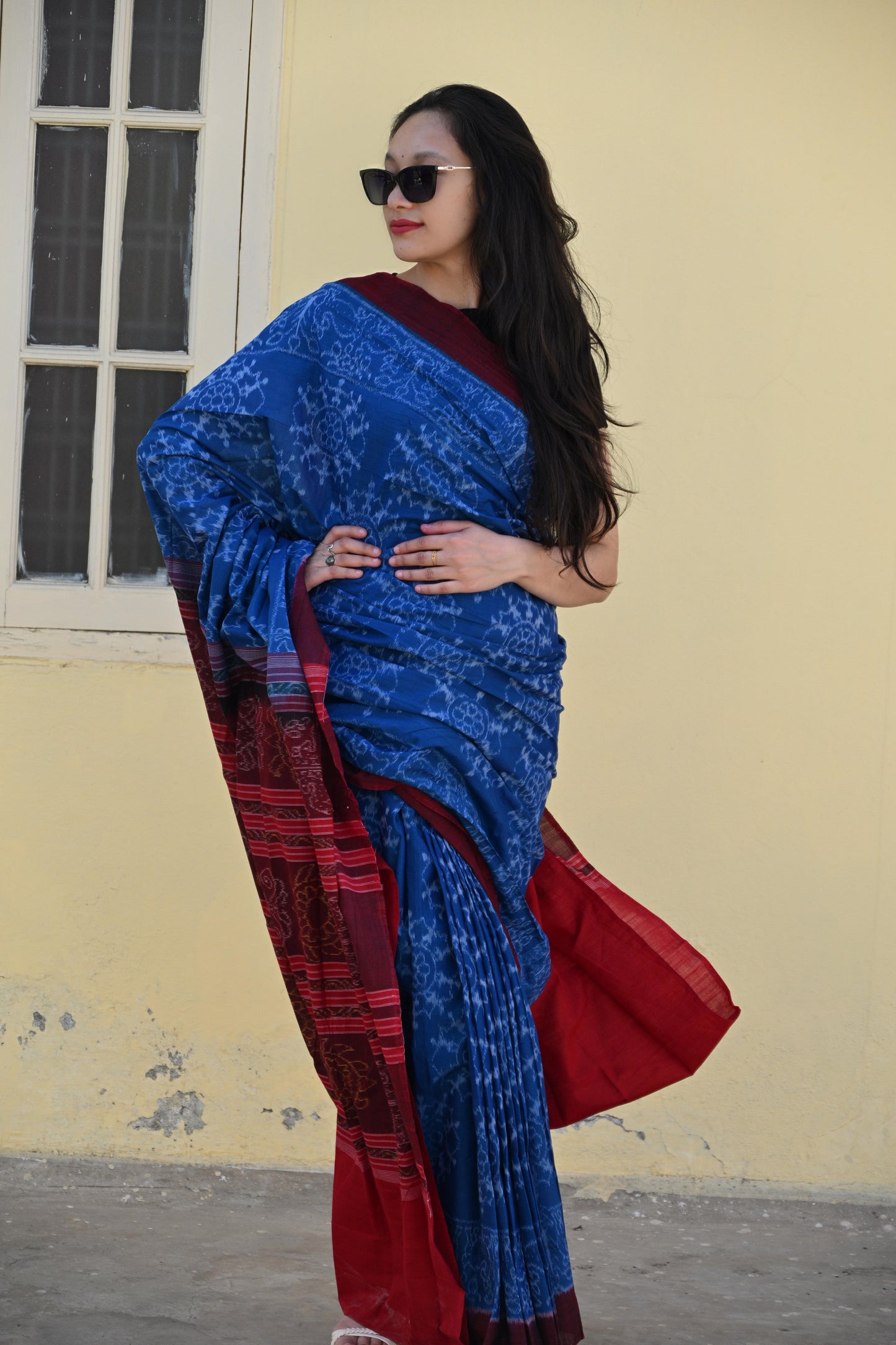 Indigo Blue Sambalpuri Handloom Saree with Maroon Border - Earthyweaves