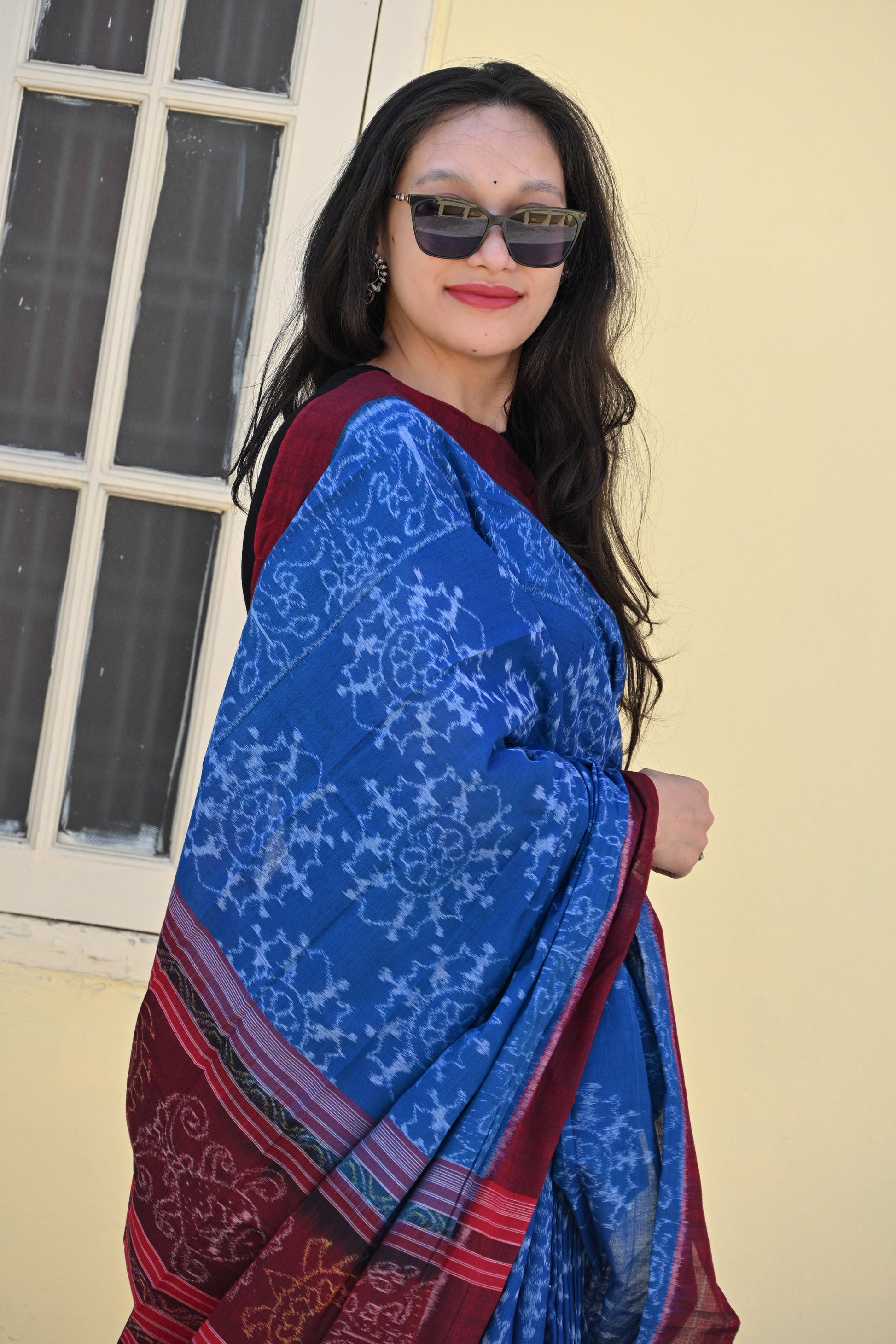 Indigo Blue Sambalpuri Handloom Saree with Maroon Border - Earthyweaves