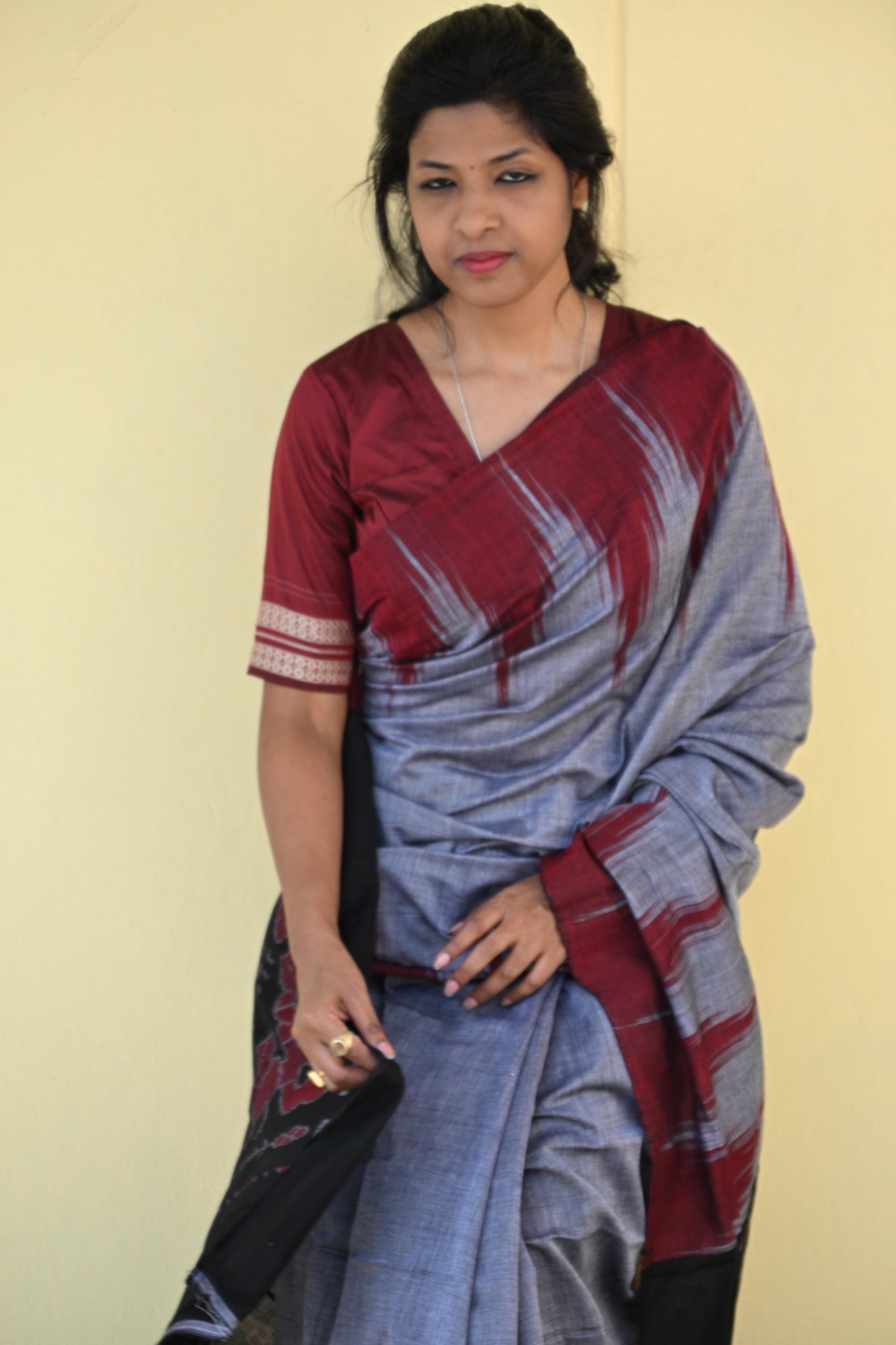 Grey and Maroon Handloom Maniabandha Cotton Saree