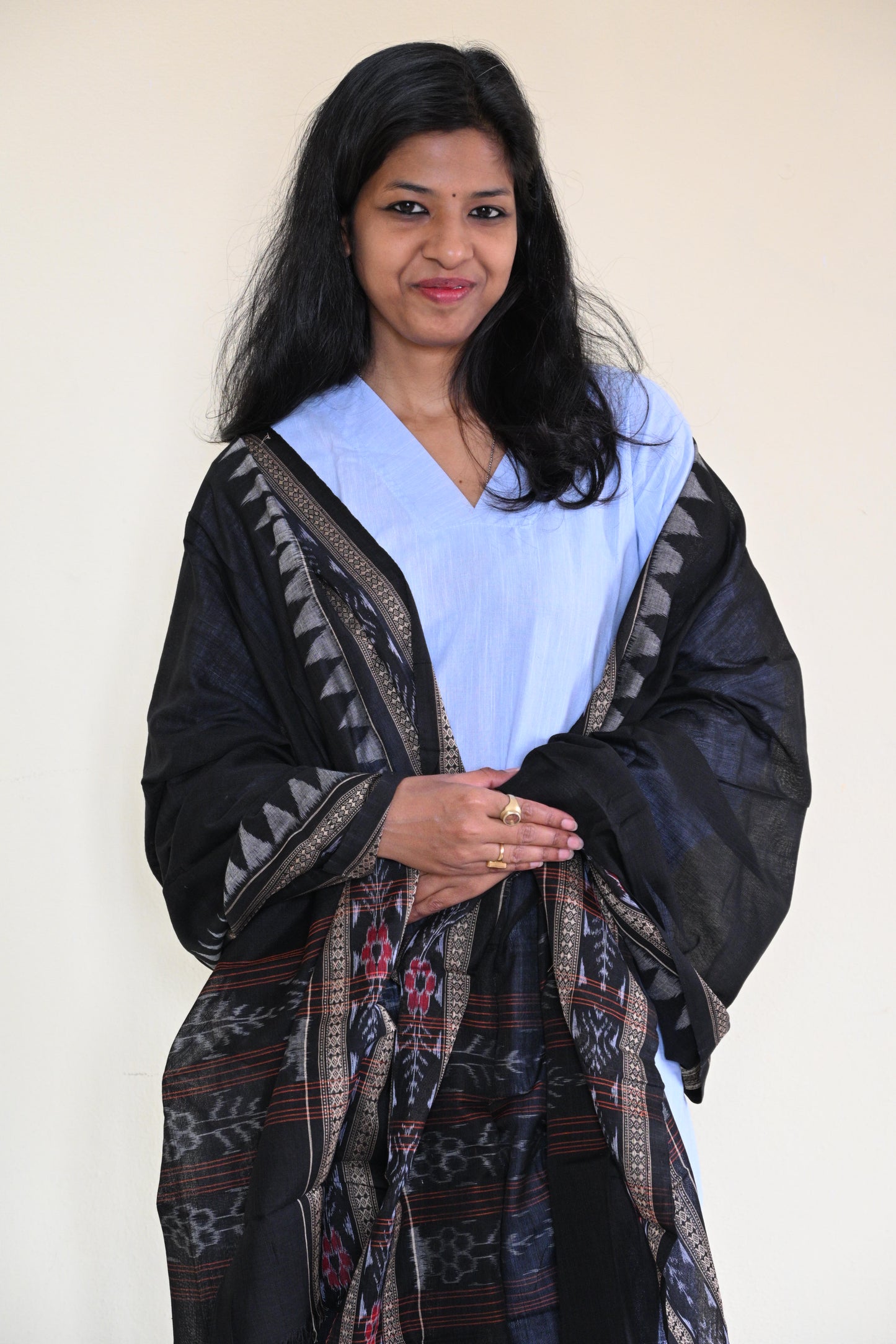 Black and Red Sambalpuri Dupatta - Earthyweaves