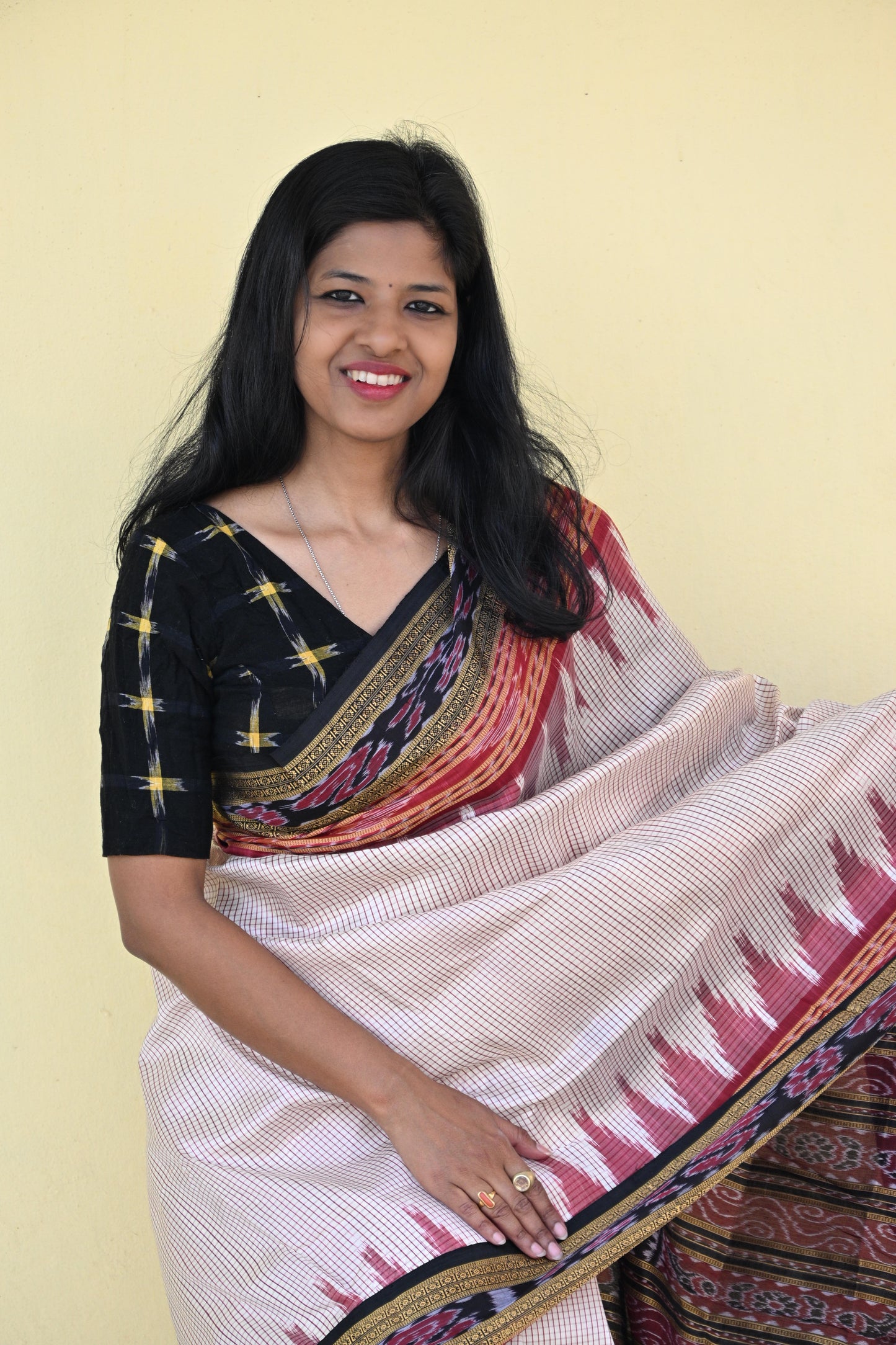 Off-White, Black & Maroon Khandua Silk Saree - Earthyweaves