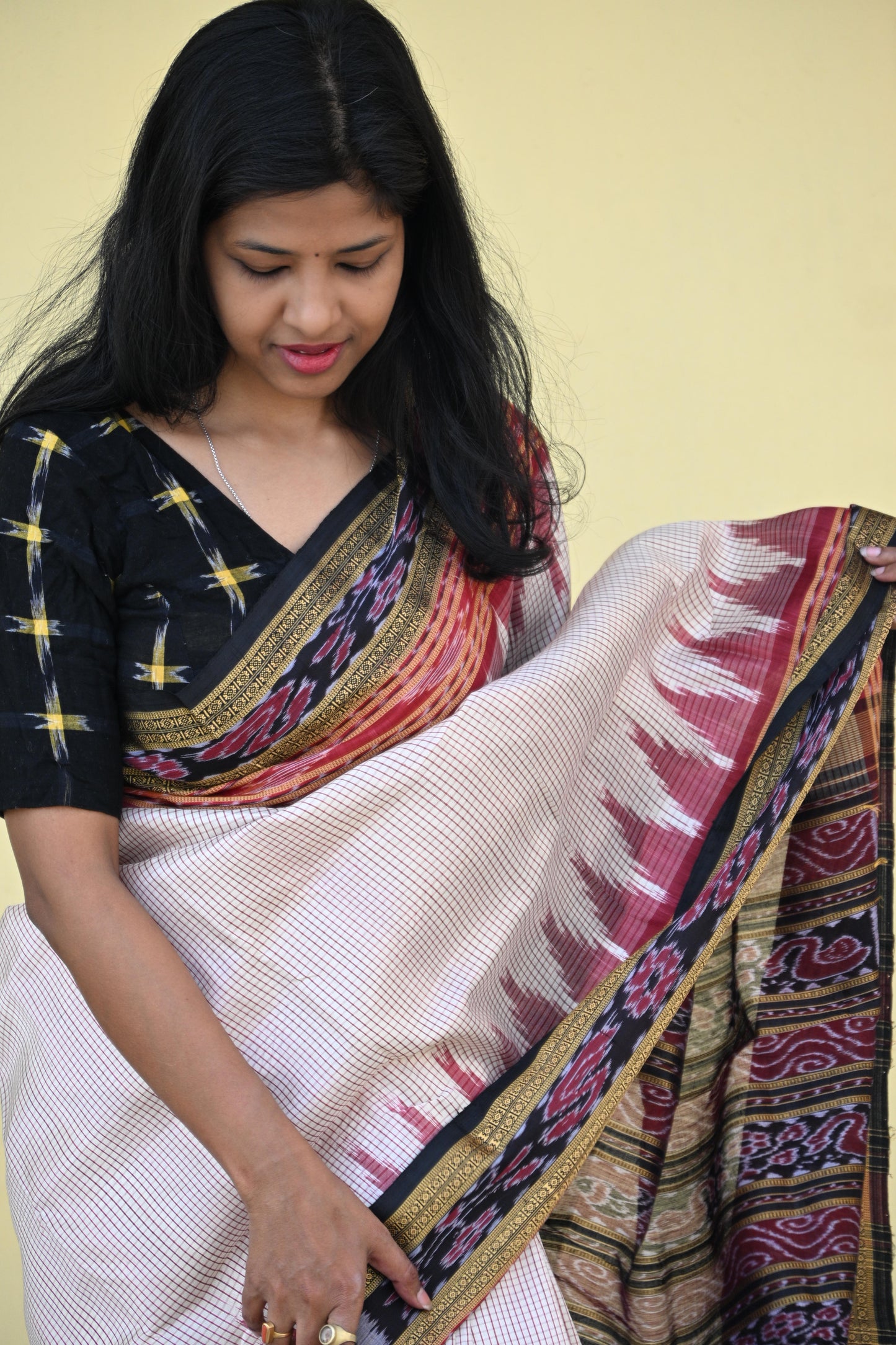Off-White, Black & Maroon Khandua Silk Saree - Earthyweaves