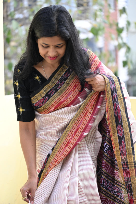 Off-White, Black & Maroon Khandua Silk Saree - Earthyweaves
