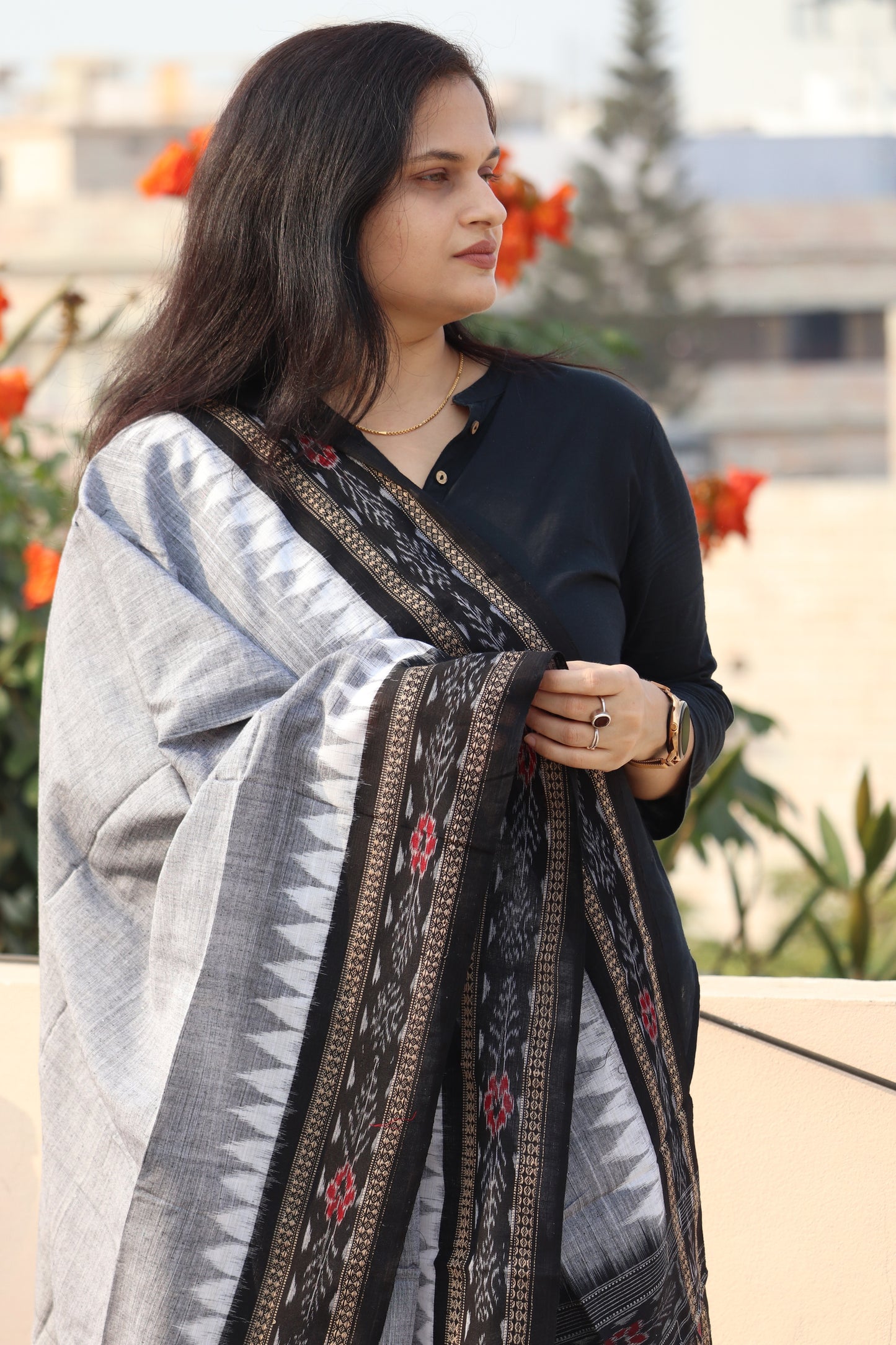 Grey Sambalpuri Dupatta - Earthyweaves