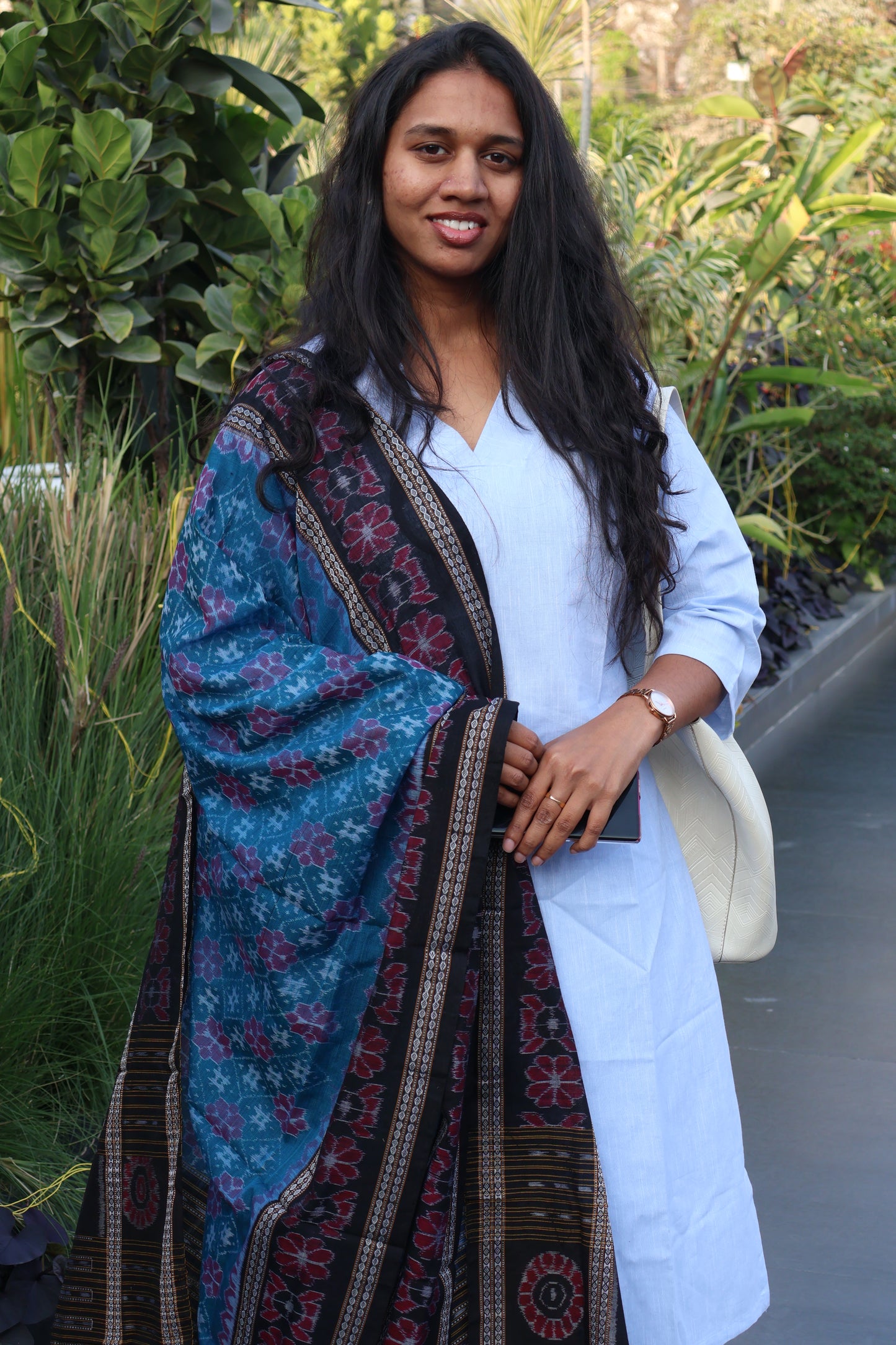 Teal Blue and Black Floral Sambalpuri Dupatta - Earthyweaves