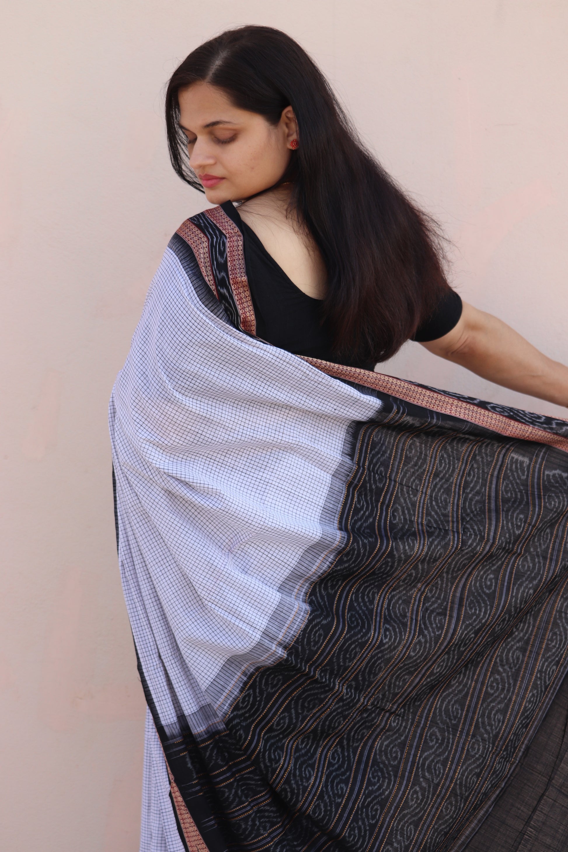 White Sambalpuri Cotton Saree - Earthyweaves