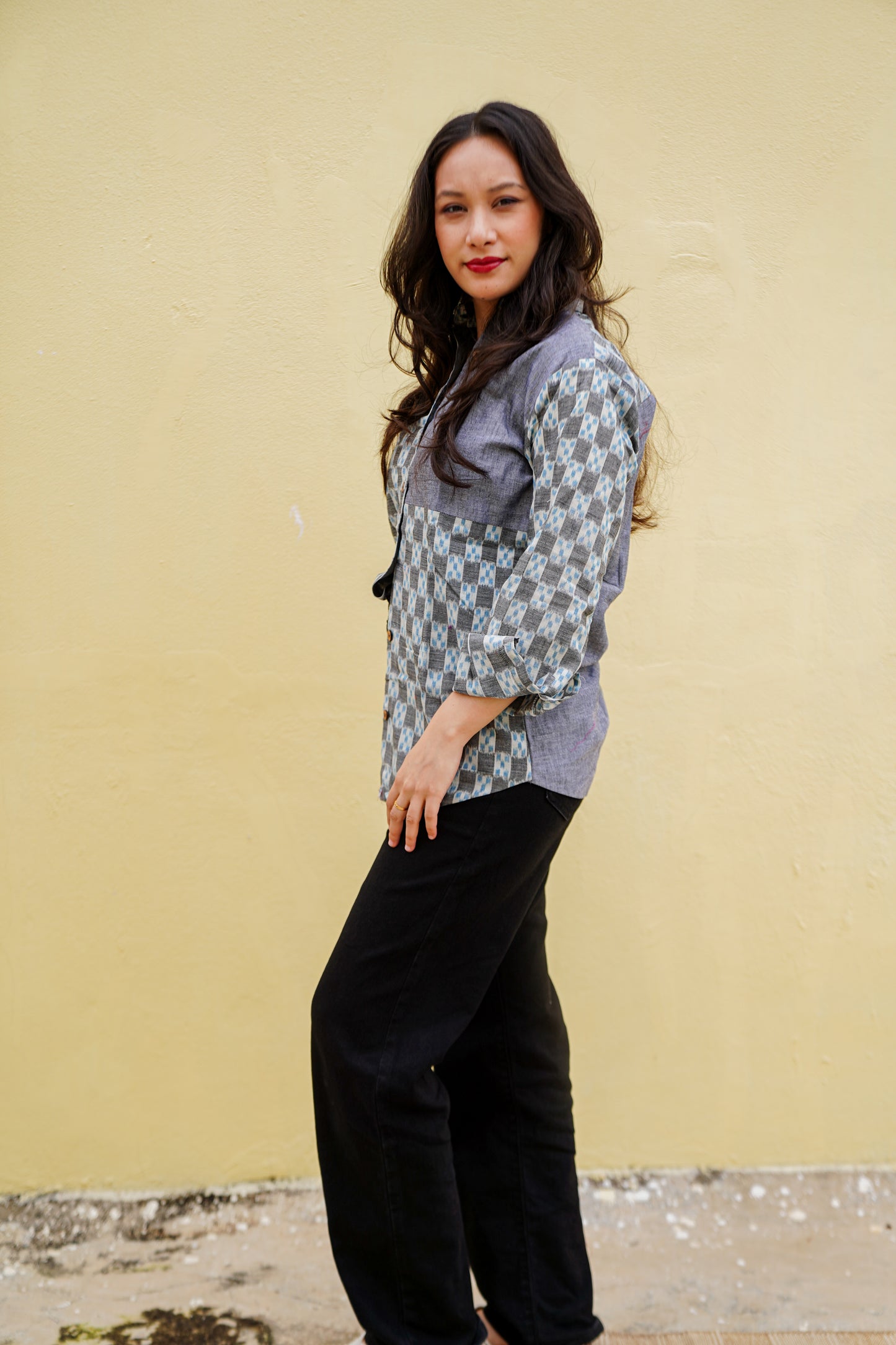 Vyomika Sambalpuri Handloom Shirt - Earthyweaves