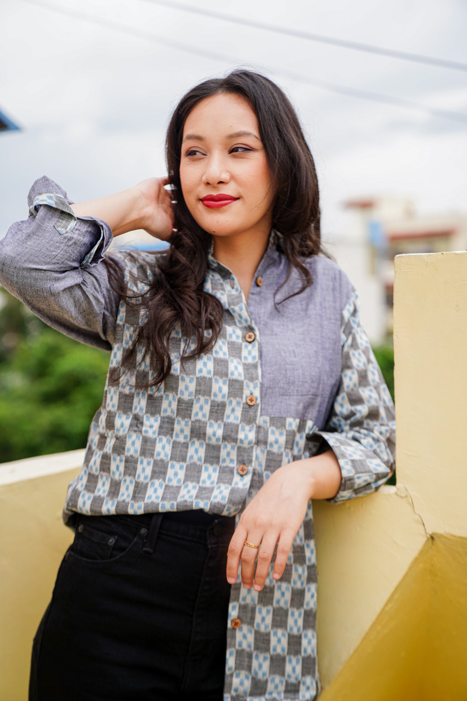 Vyomika Sambalpuri Handloom Shirt - Earthyweaves